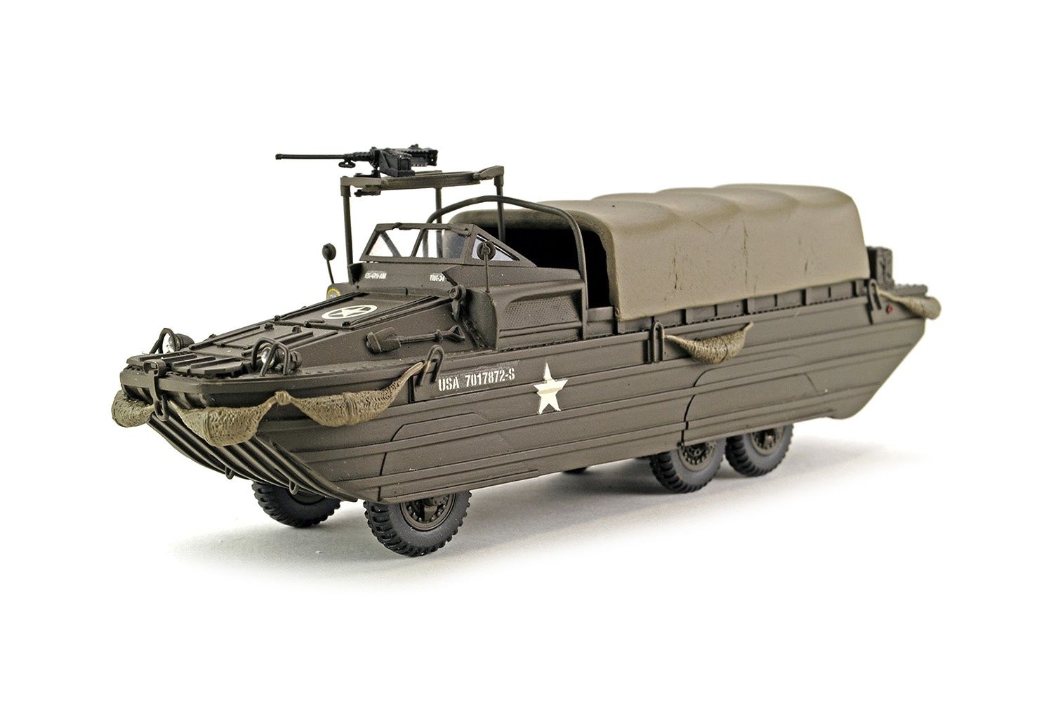 GMC DUKW - 353 Amphibious Truck w/Gun - 1:48