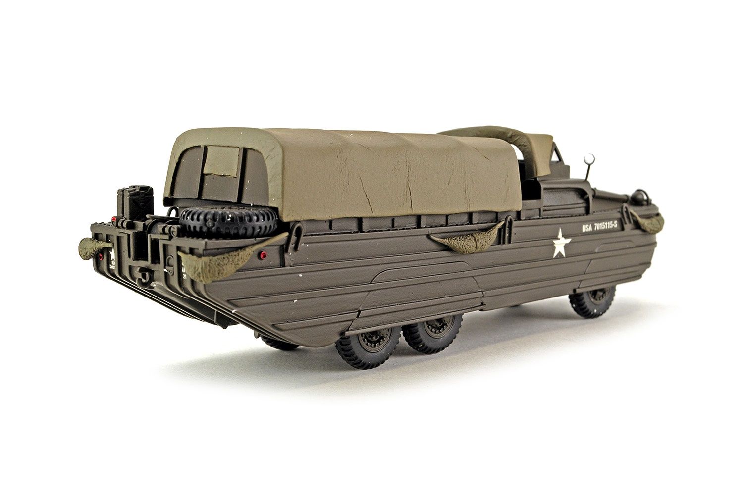 GMC DUKW - 353 Amphibious Truck - 1:48