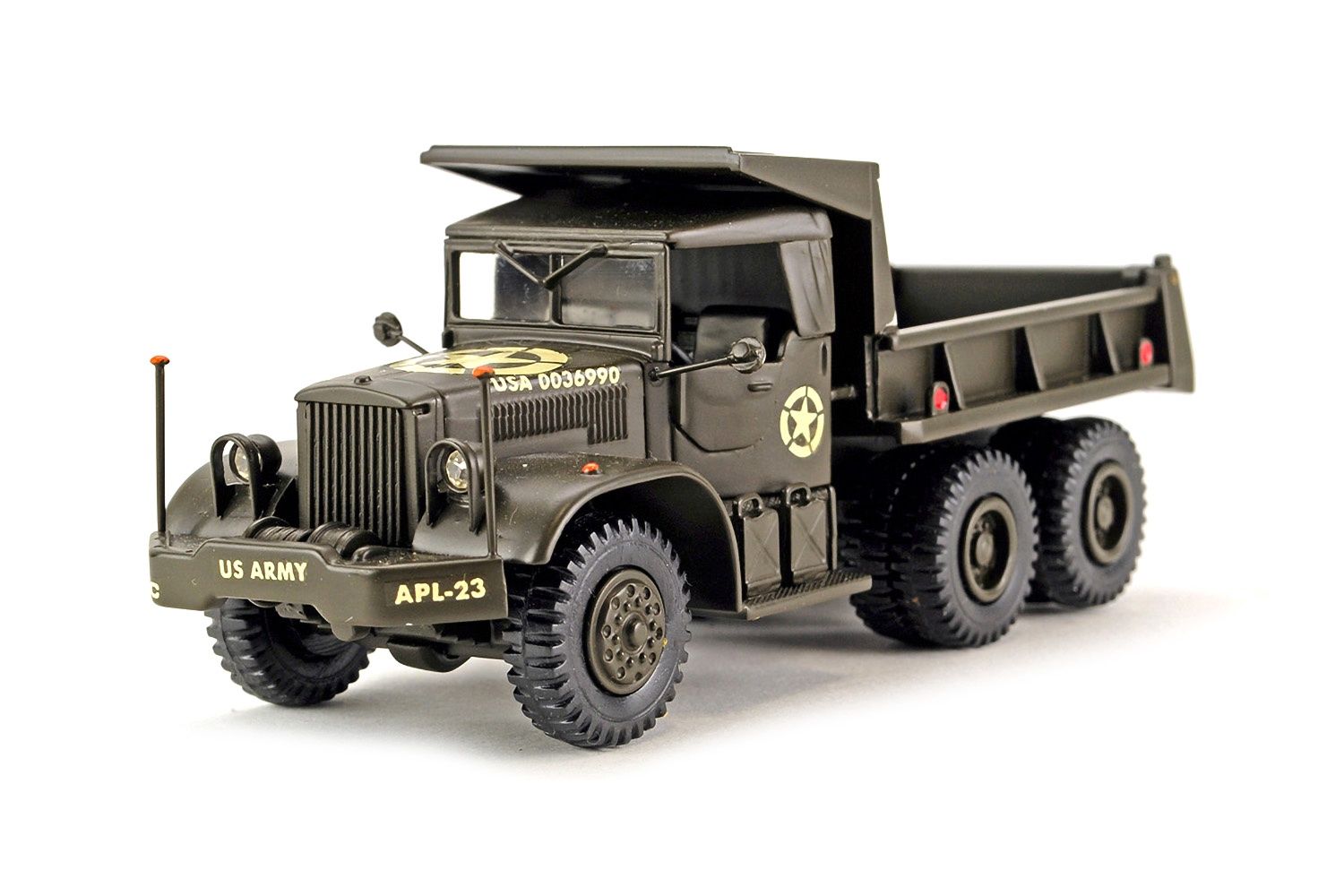 Diamond T Hard Top Dump Truck - 1:48