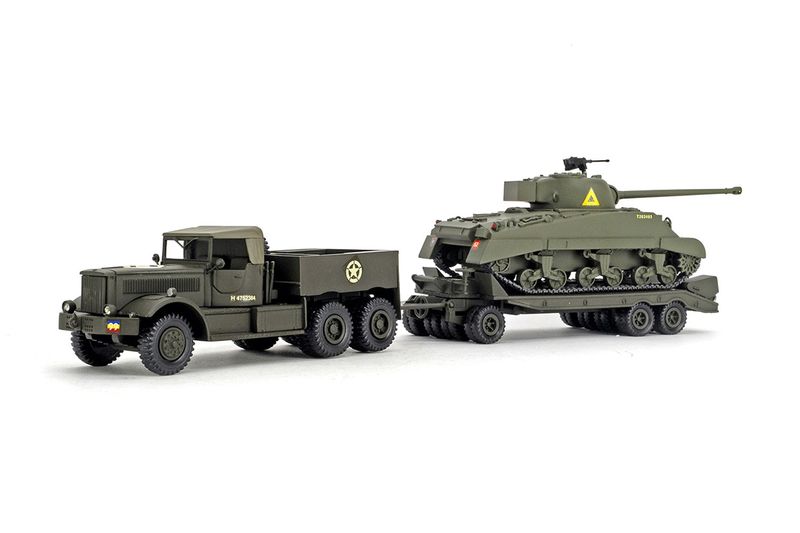 Diamond T Prime Mover w/Trailer &amp; Sherman Tank - 1:48