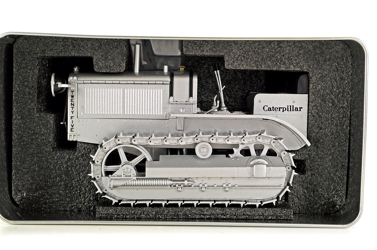 Caterpillar Twenty-Five Tractor - Silver - 1:16
