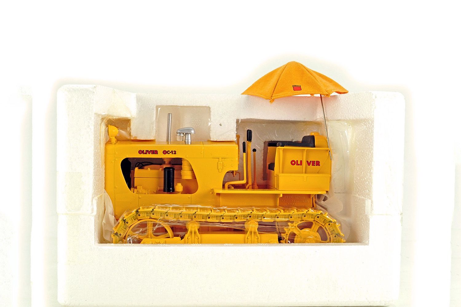 Oliver OC-12 Crawler - 1:16