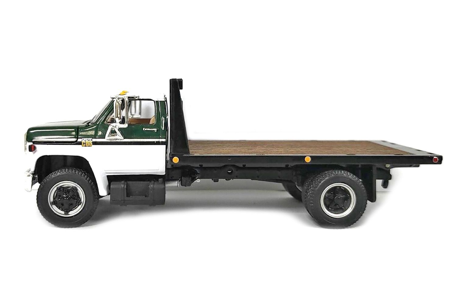 Chevrolet C65 w/Single Axle Flatbed - White/Black - 1:64