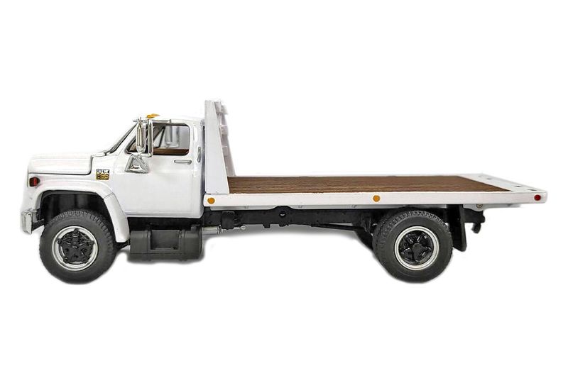 Chevrolet C65 w/Single Axle Flatbed - White/White - 1:64