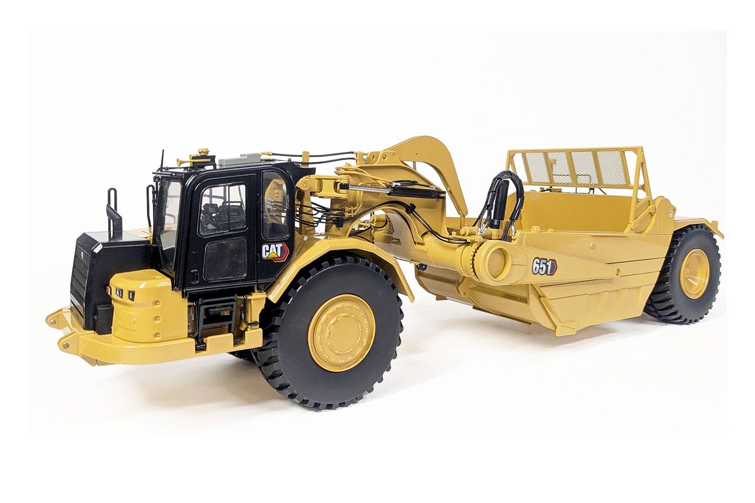 Caterpillar 651 Wheel Tractor Scraper - 1:24