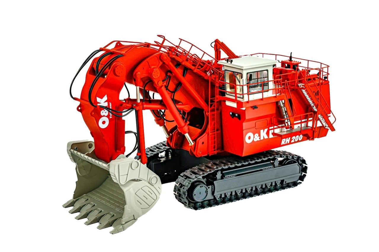 O&amp;K RH200 Front Shovel - Red