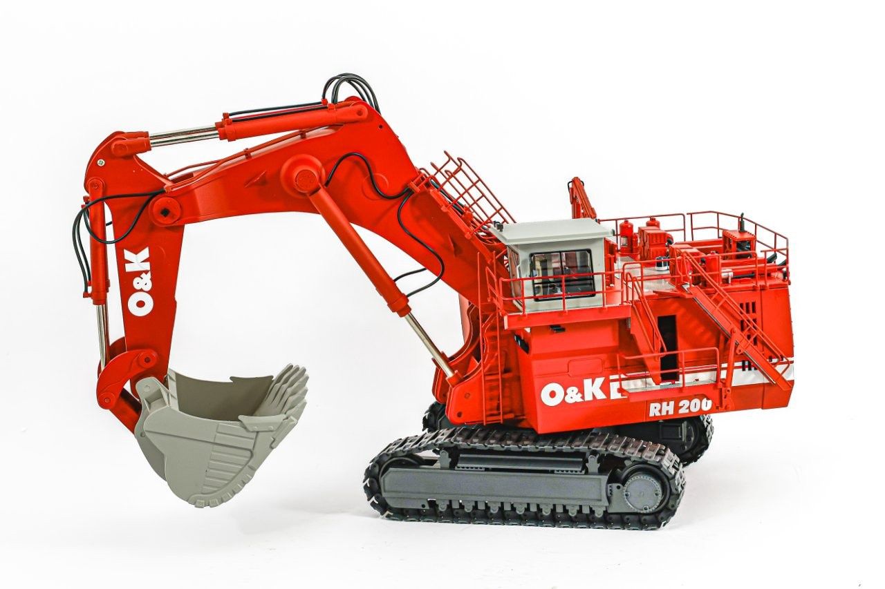 O&amp;K RH200 Backhoe - Red