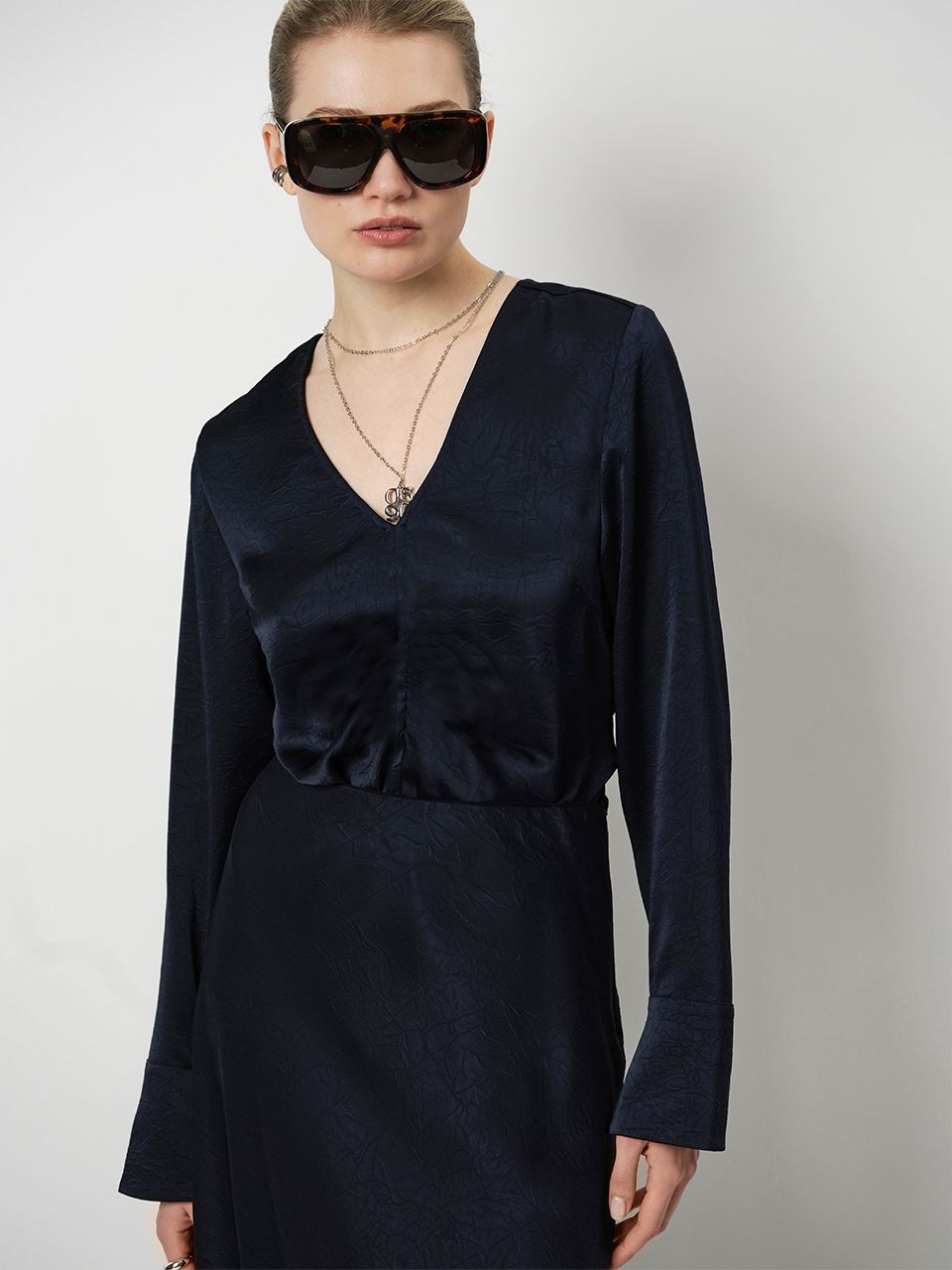 Dante 6 niyra creased v-neck top blauw