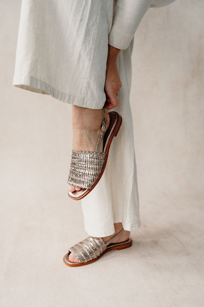 Allan K Antwerp braided leather sandals goud