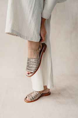 Allan K Antwerp braided leather sandals goud Allan K Antwerp braided leather sandals goud