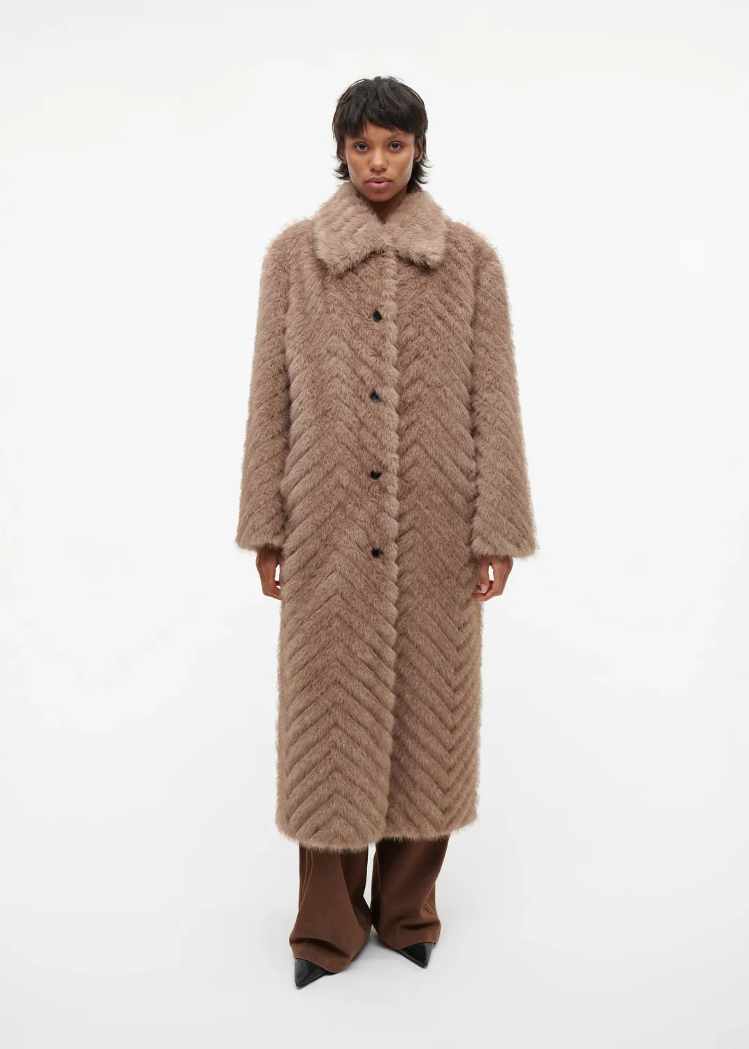 Studio AR scarlet faux mink zigzag coat camel