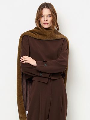 Dante6 raes button detail top bruin