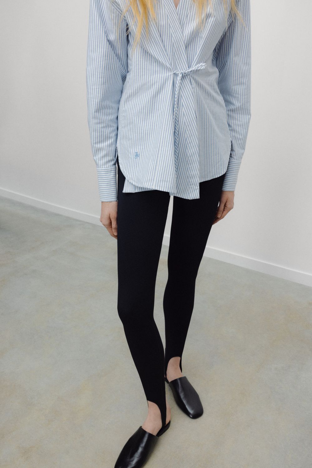 The New Society vesper woman fuseau zwart