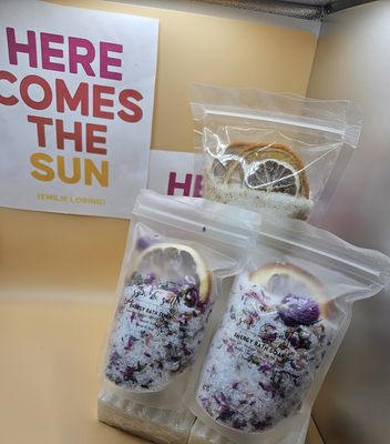 ENERGY BATH SALTS
Unwind and rejuvenate with our invigorating bath salts.&quot;