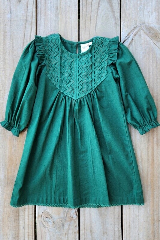 girl&#39;s green long sleeve dress