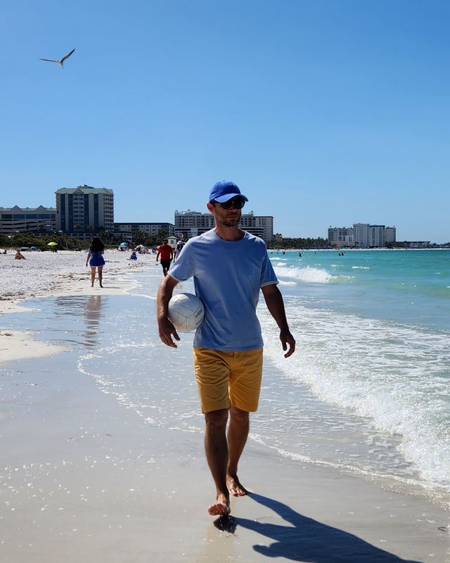 the hemmed french blue t-shirt