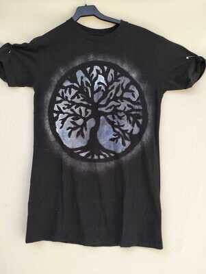 Camiseta negra, talla M, árbol de la vida.