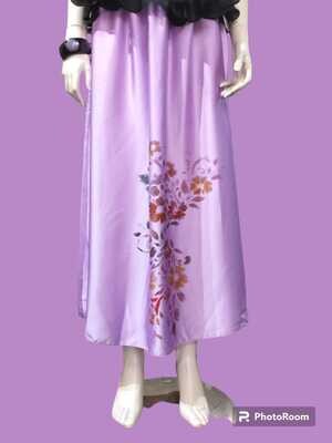 Falda larga, talla única, cintura elástica, satén, violeta, flores.