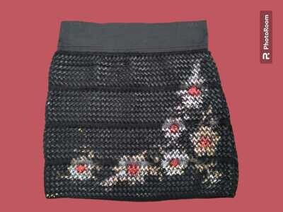Mini falda trenzada, talla única, flores.