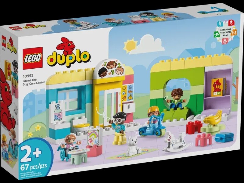 10992 LIFE AT THE DAY-CARE CENTER