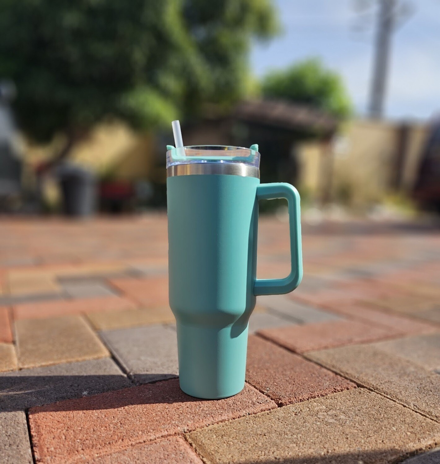 40 Oz Travel Tumbler w/ Handle &amp; Straw