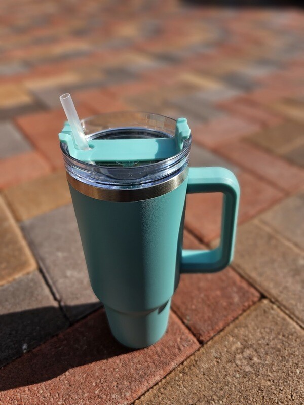 40 Oz Travel Tumbler w/ Handle &amp; Straw