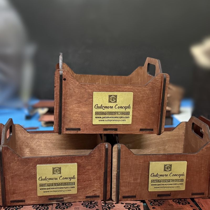 The Signature Keepsake Crate