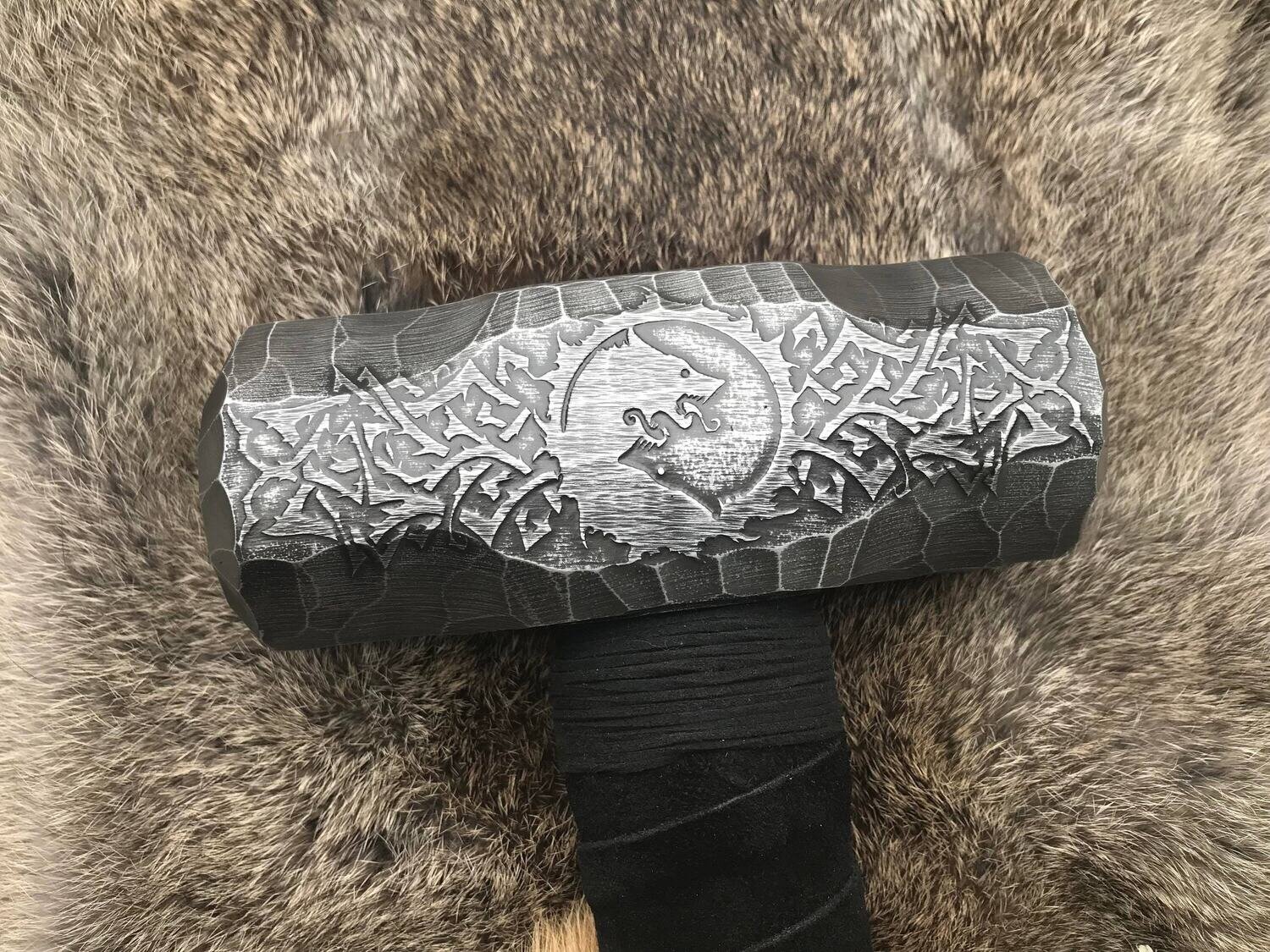 Mad Wolf Viking Hammer