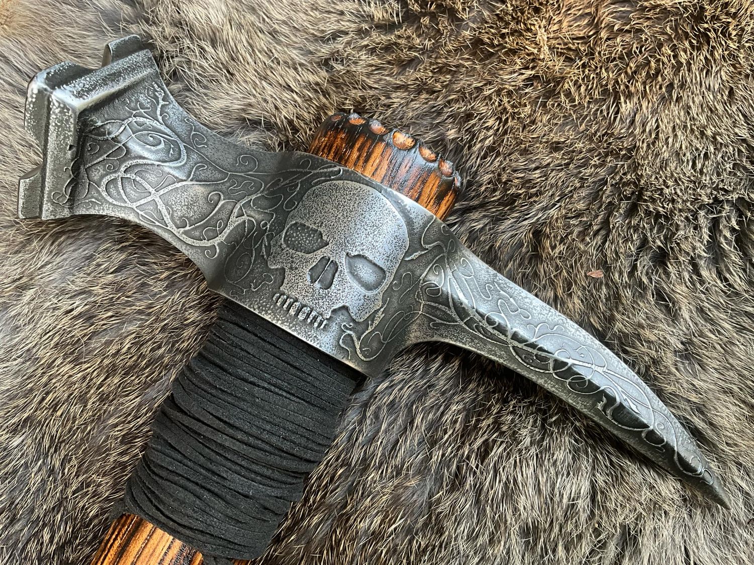 Withered Skull War Hammer