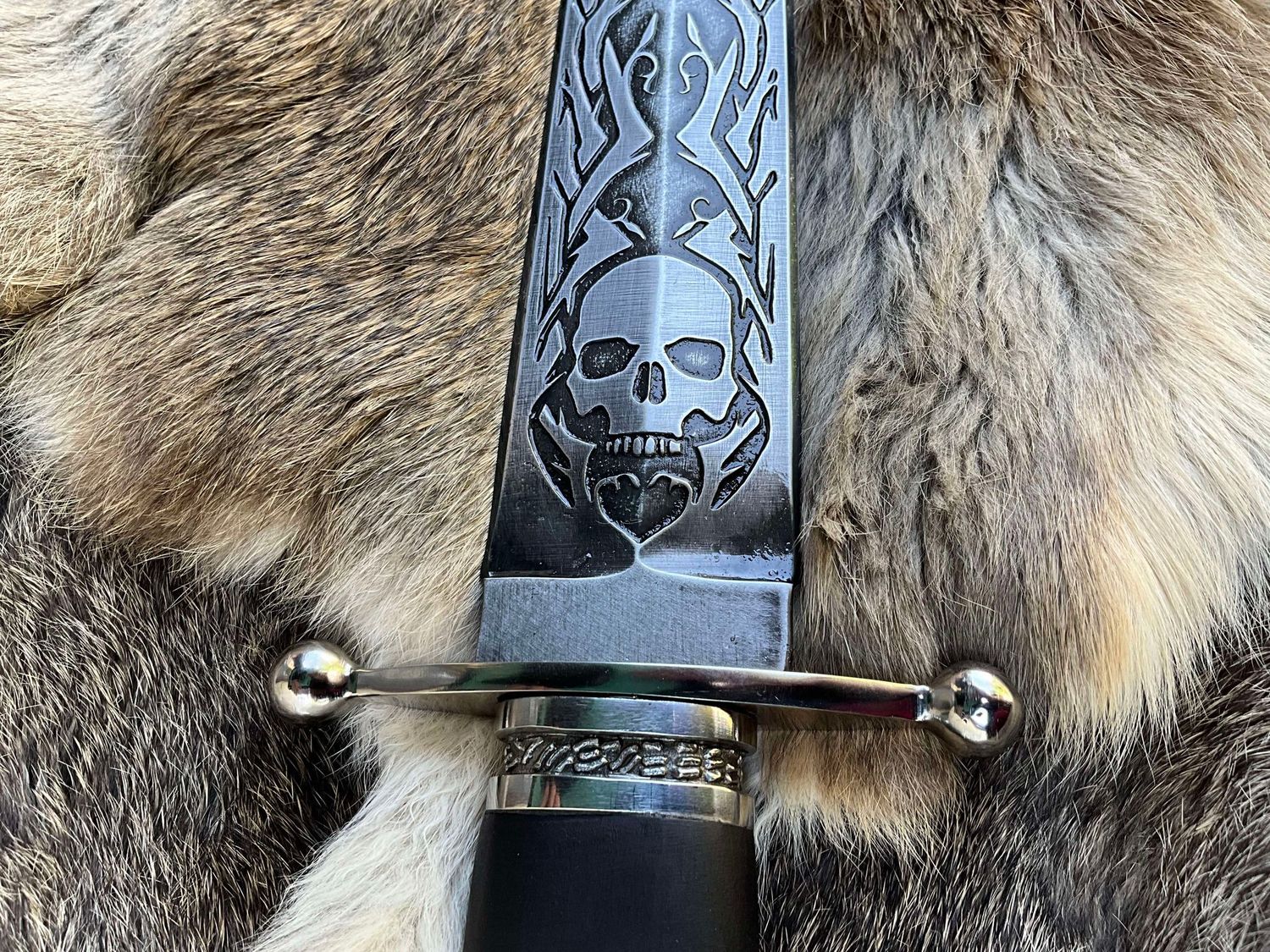 Skull Briar Dagger