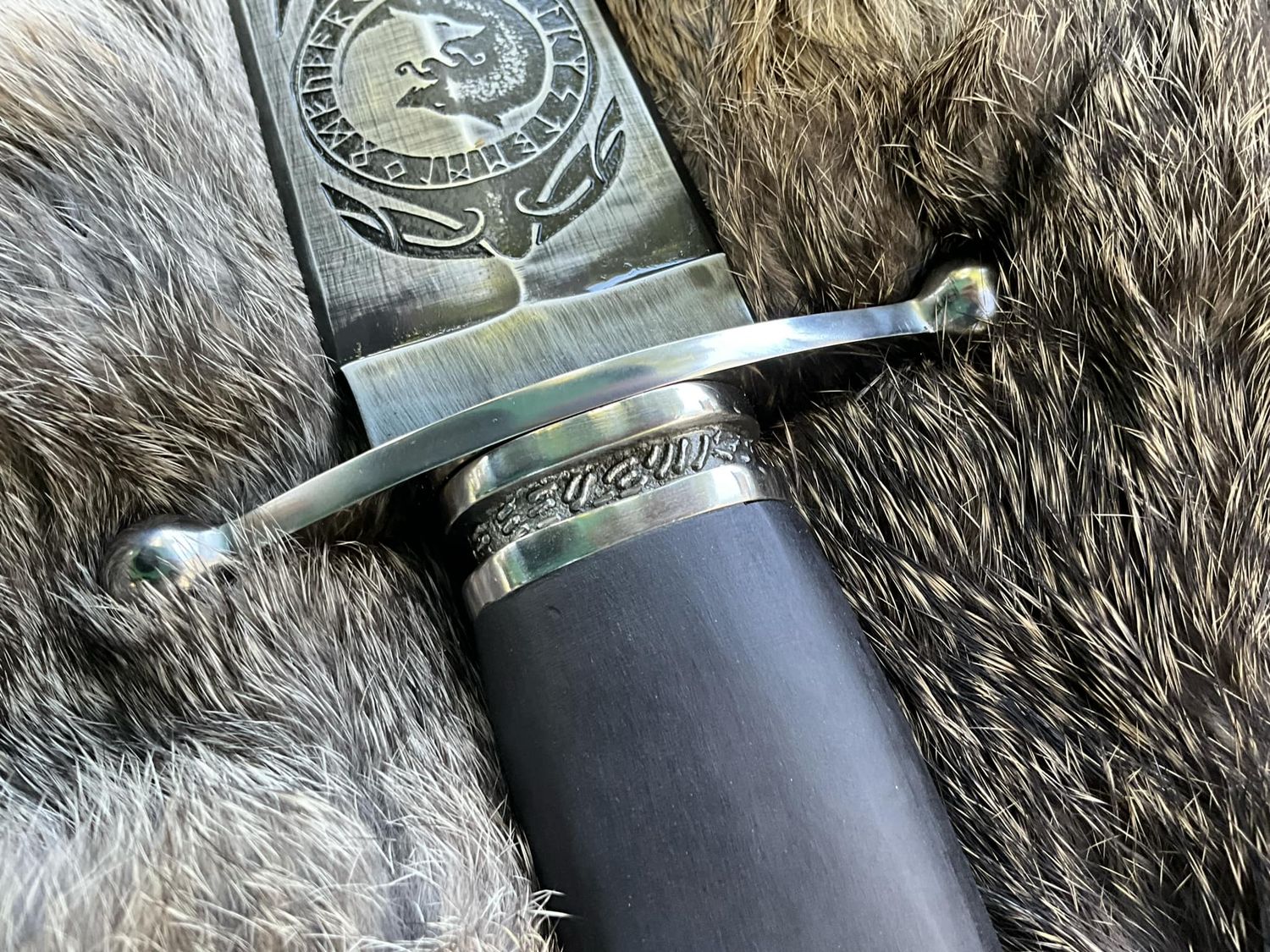 Skoll and Hati Dagger