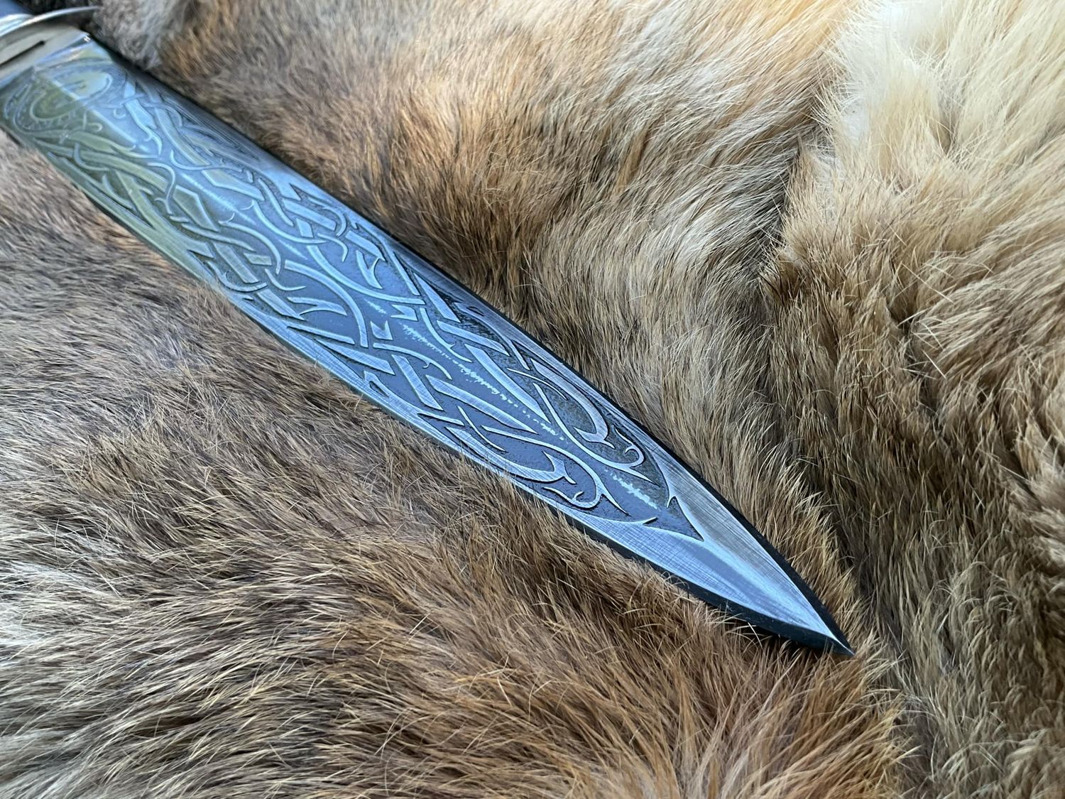 Skoll and Hati Dagger