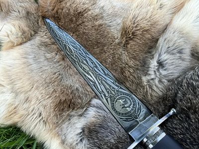 Skoll and Hati Dagger