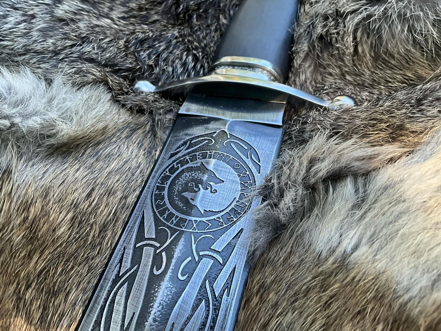 Skoll and Hati Dagger