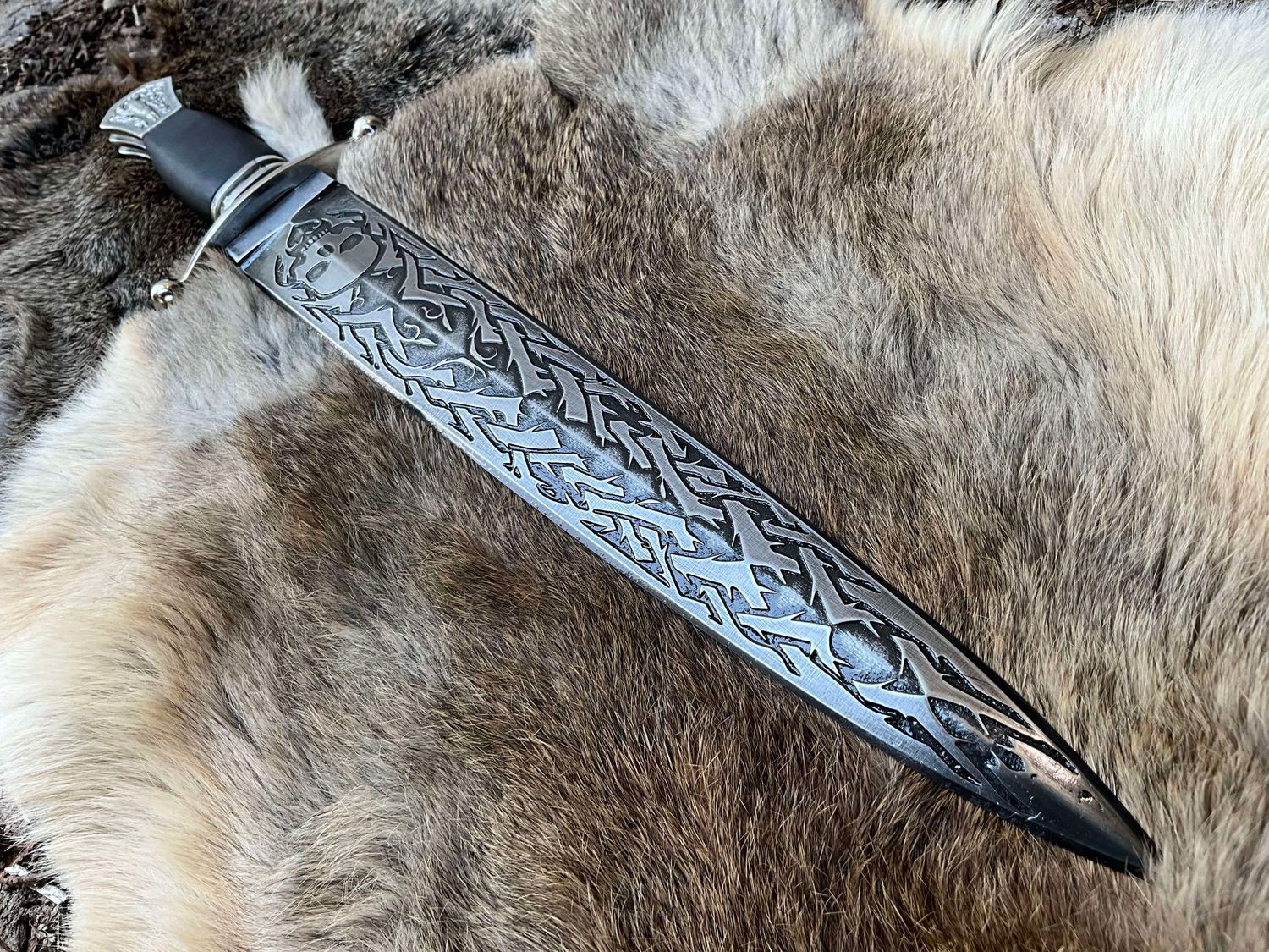 Skull Briar Dagger