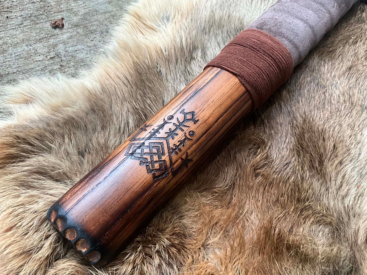 Engraved Jörmungandr Viking Hammer