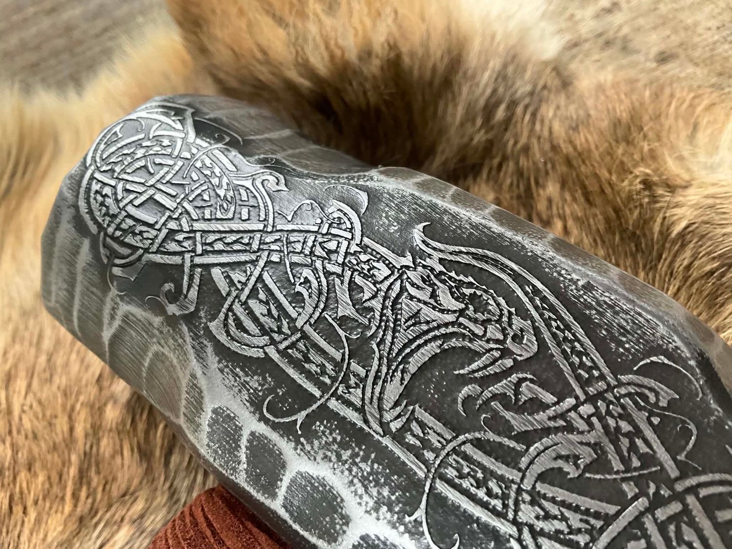 Engraved Jörmungandr Viking Hammer
