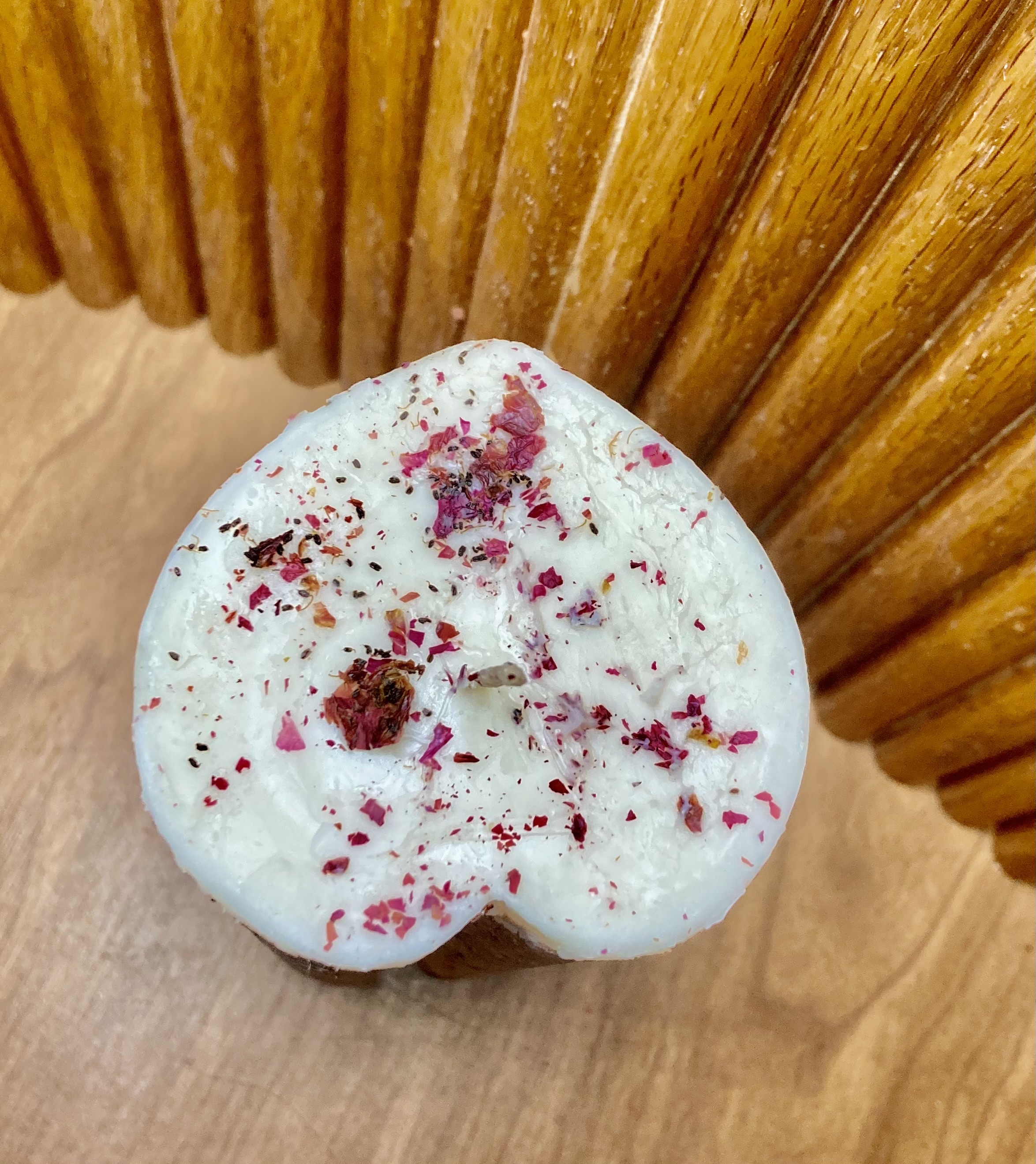 9 inch heart shaped mix scent candle