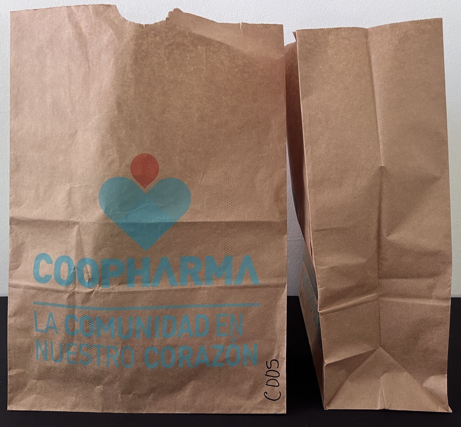 C005 Bolsa grande SIN mango (Flat Bottom Bag) / Medidas: 11.8"(w) x 5.5"(d) x 16.5"(h)