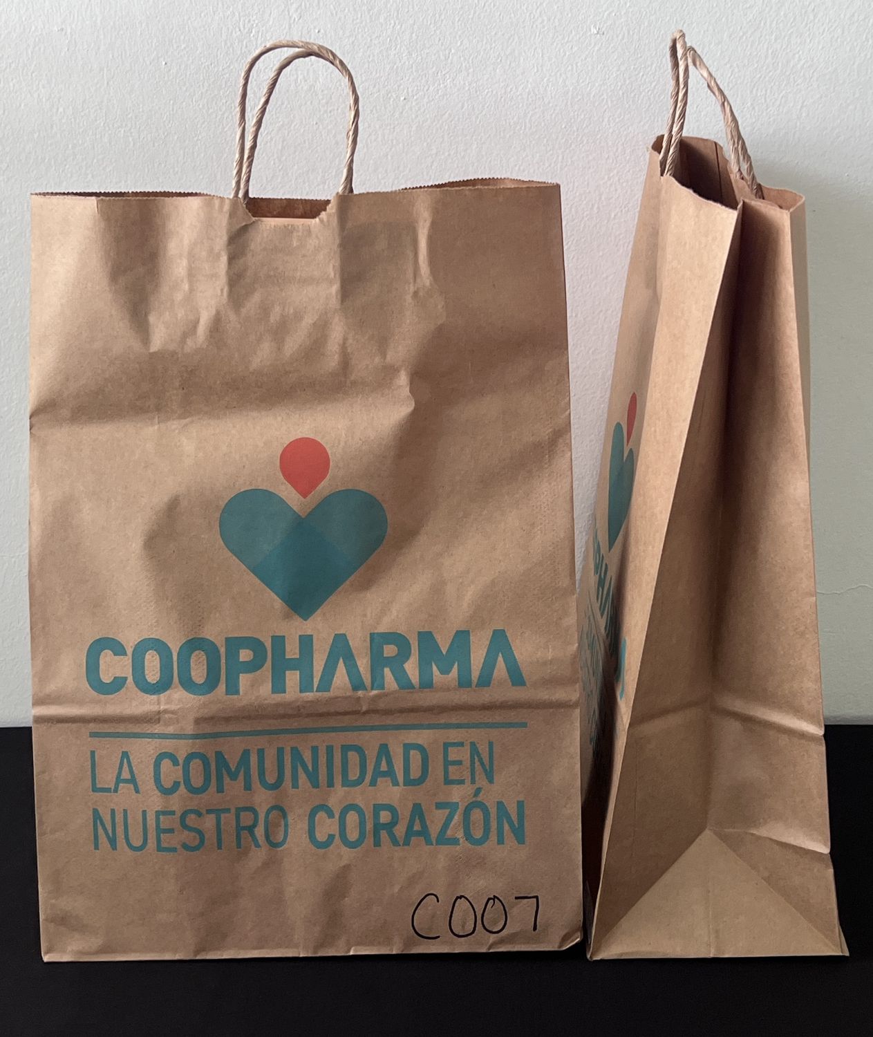 C007 Shopping Bag CON mango (Flat Bottom Bag) / Medidas: 11.8&quot;(w) x 5.5&quot;(d) x 16.5&quot;(h)