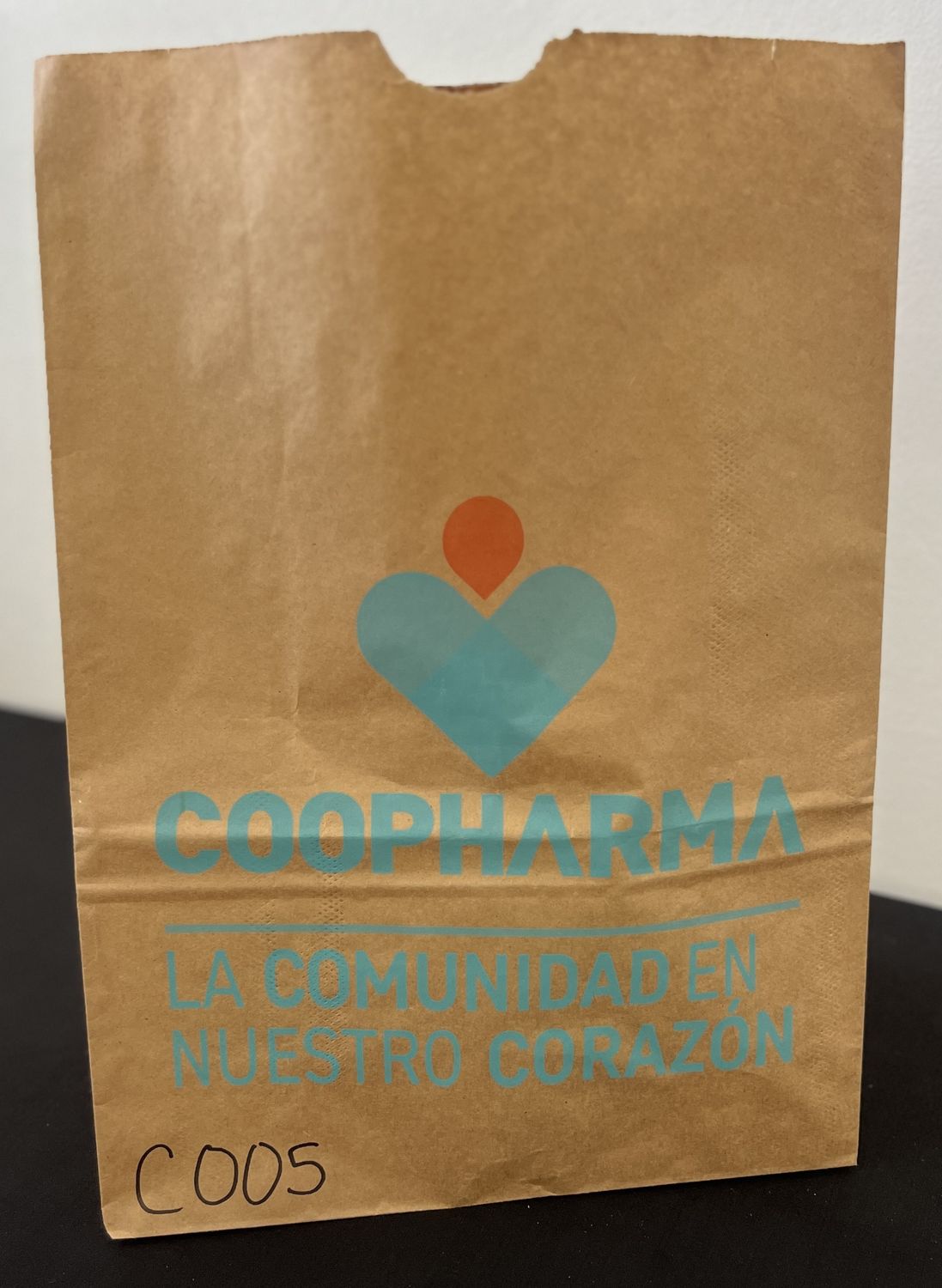 C005 Bolsa grande SIN mango (Flat Bottom Bag) / Medidas: 11.8"(w) x 5.5"(d) x 16.5"(h)