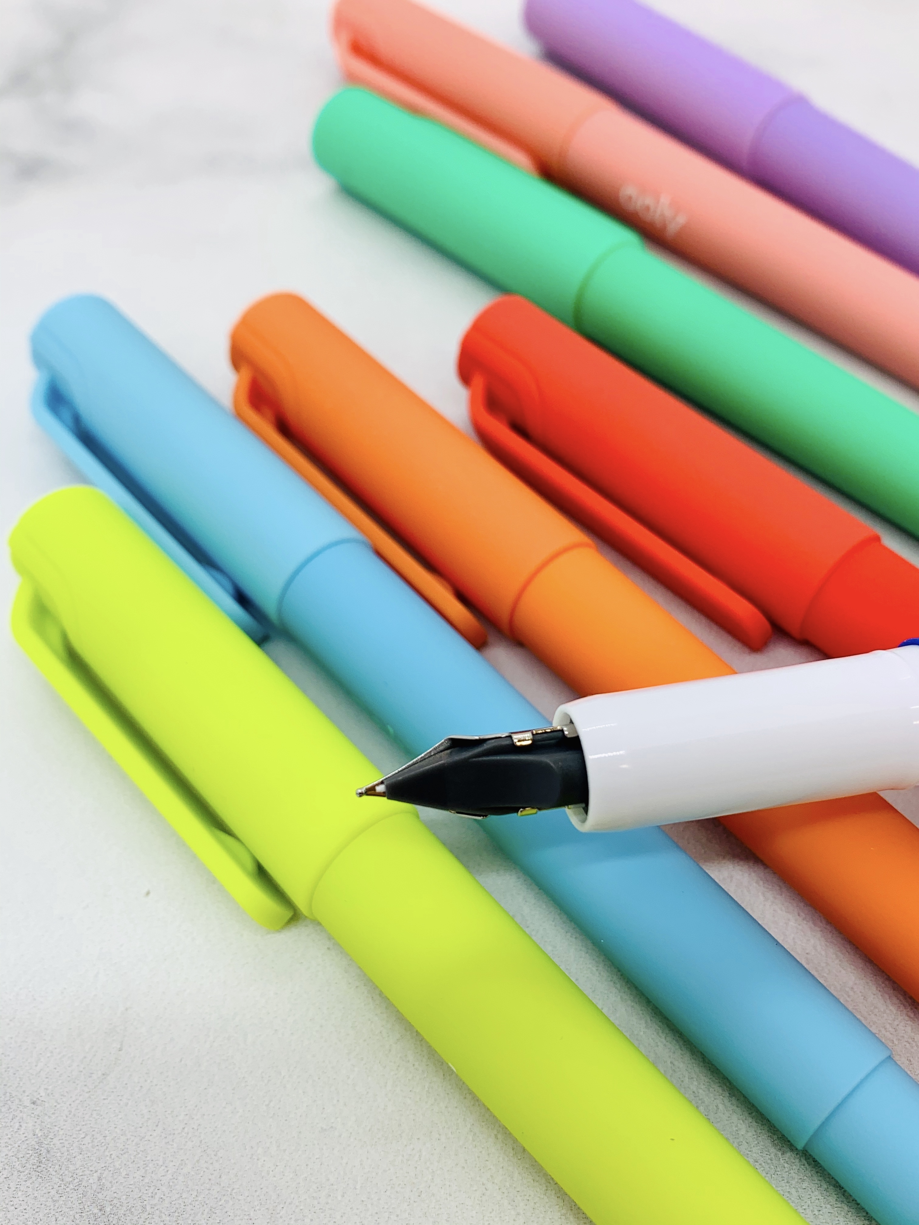 Color Write - 8 Colored Fountain Pens — Bird in Hand