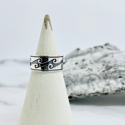 Silver Wave Design Ring