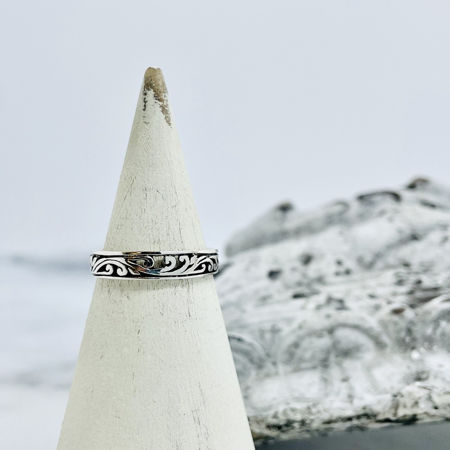 Silver Thin Vine Ring, Size: 5