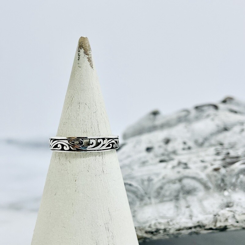 Silver Thin Vine Ring