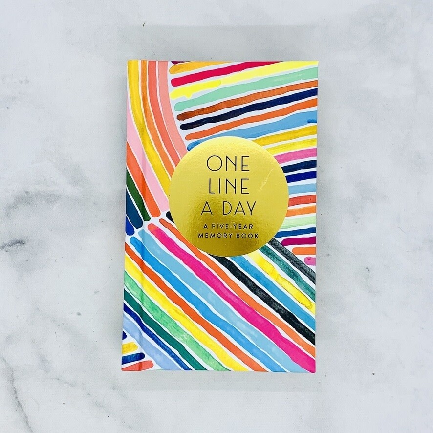 Rainbow One Line a Day A Five Year Memory Book