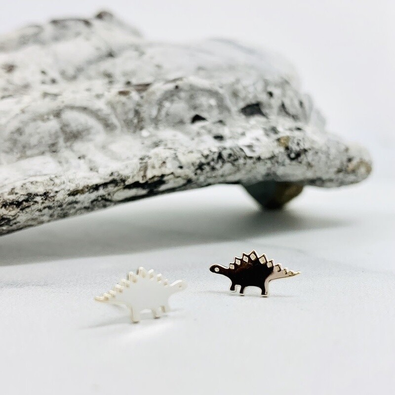 Stegasorus Stud Earrings, Silver