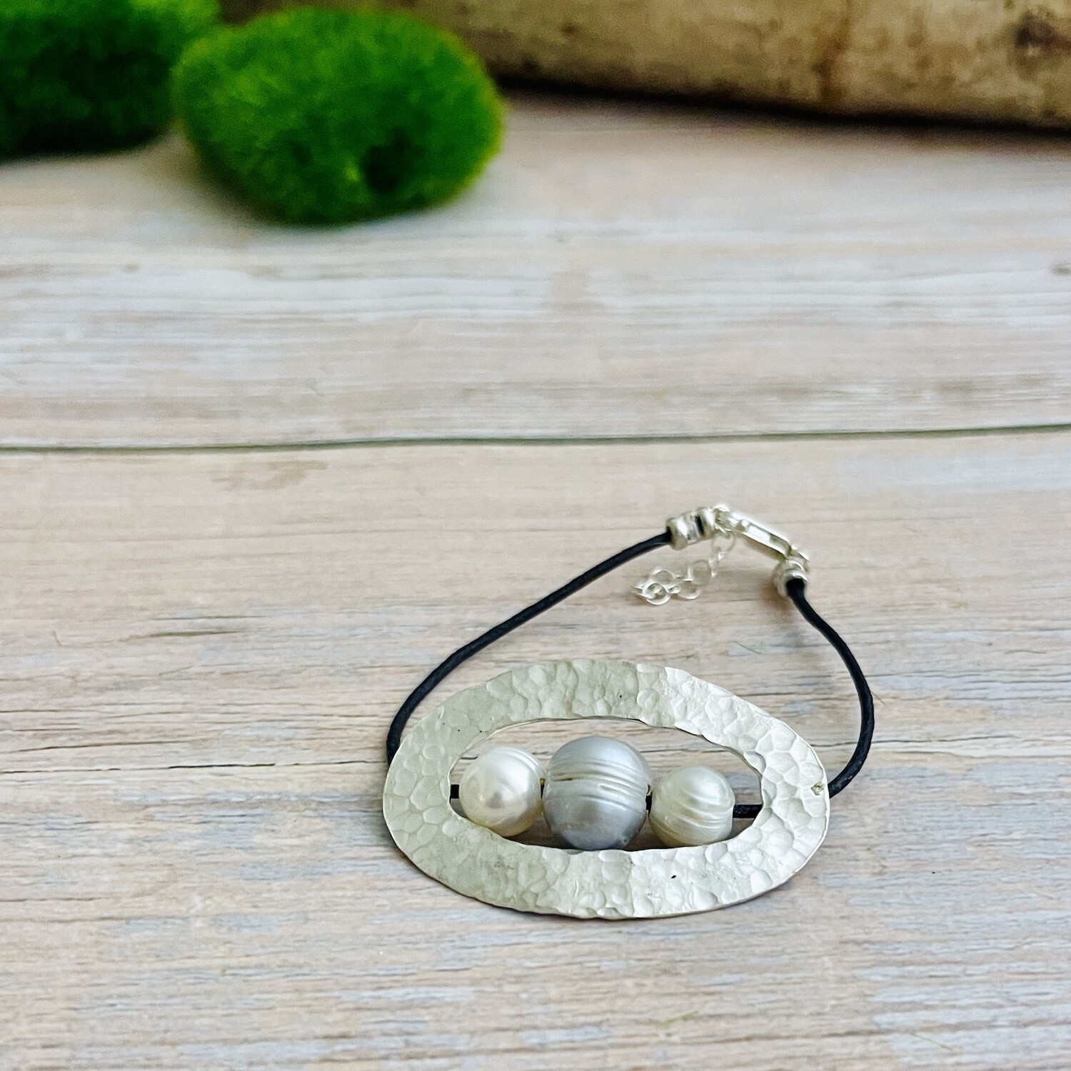 Handmade Bracelet with brown leather, hammered silver oval, 3 pearls