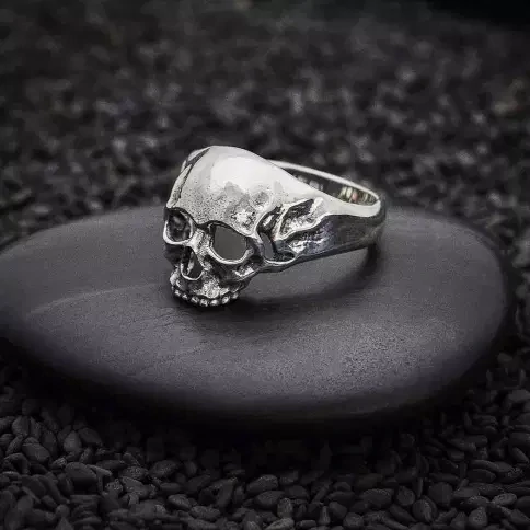Chunky Silver Skull Ring, Size: 6