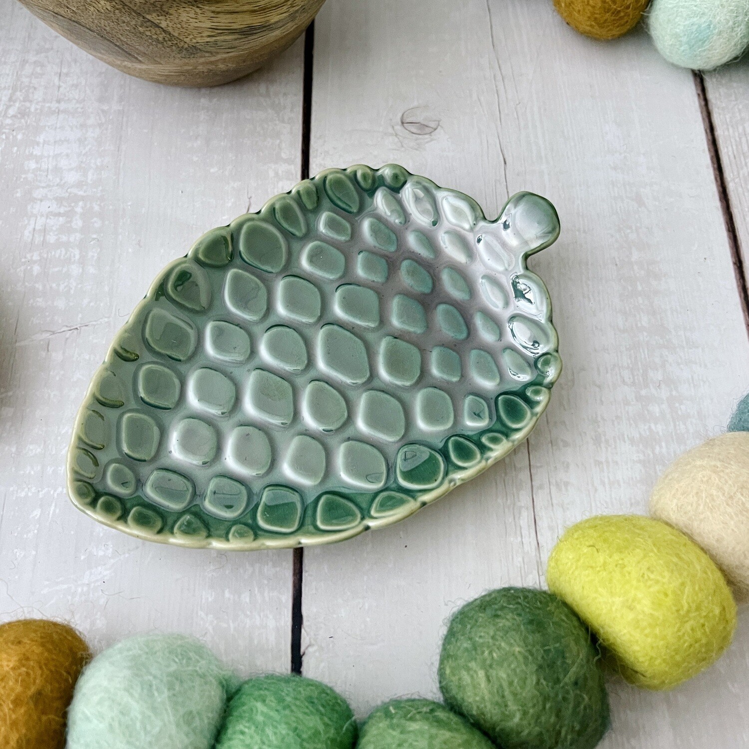 6&quot;L Stoneware Pinecone Shaped Plate